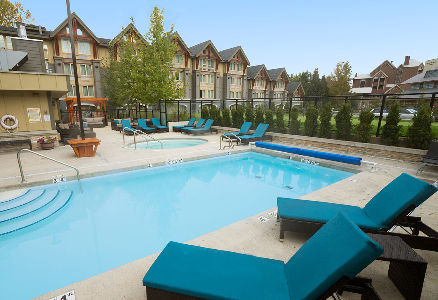 Aava Whistler Hotel Esterno foto